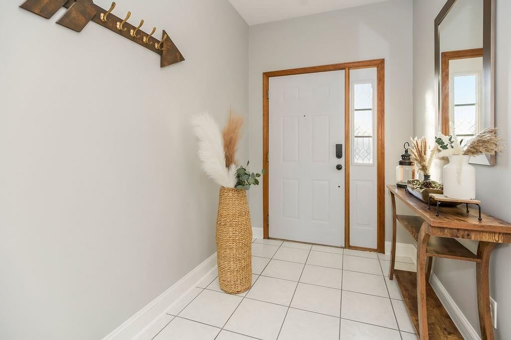 239 Prairie Lane — photo 3