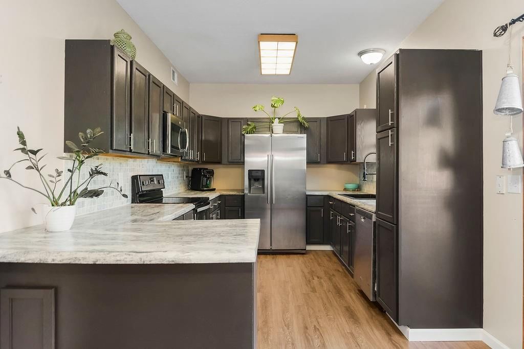 239 Prairie Lane — photo 8