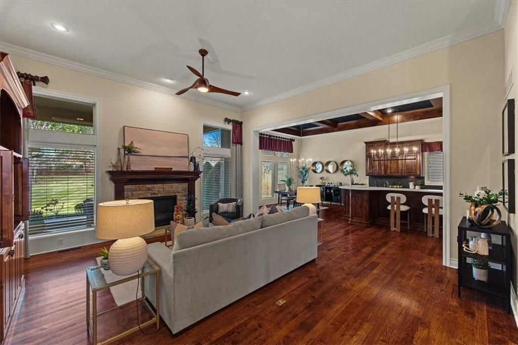 15204 Fontana Street — photo 4