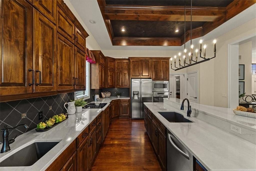 15204 Fontana Street — photo 10