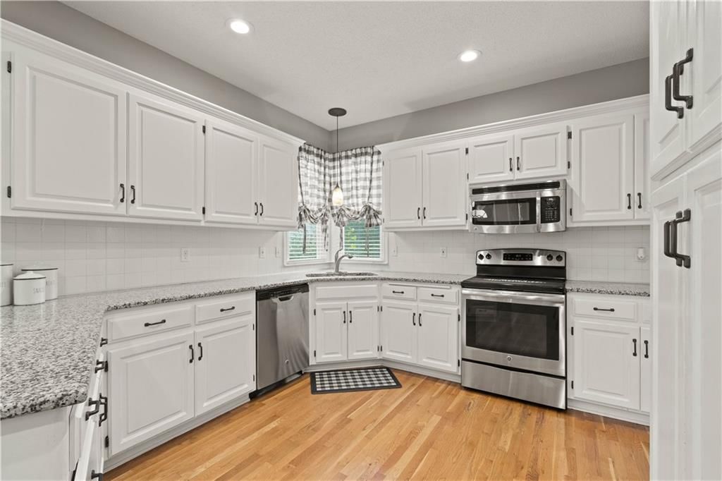 14726 MACKEY Street — photo 8