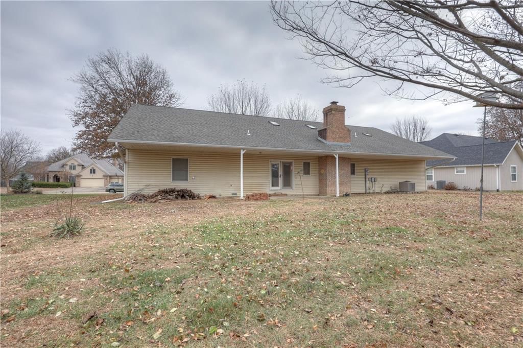 2908 Woodgate Drive — photo 4