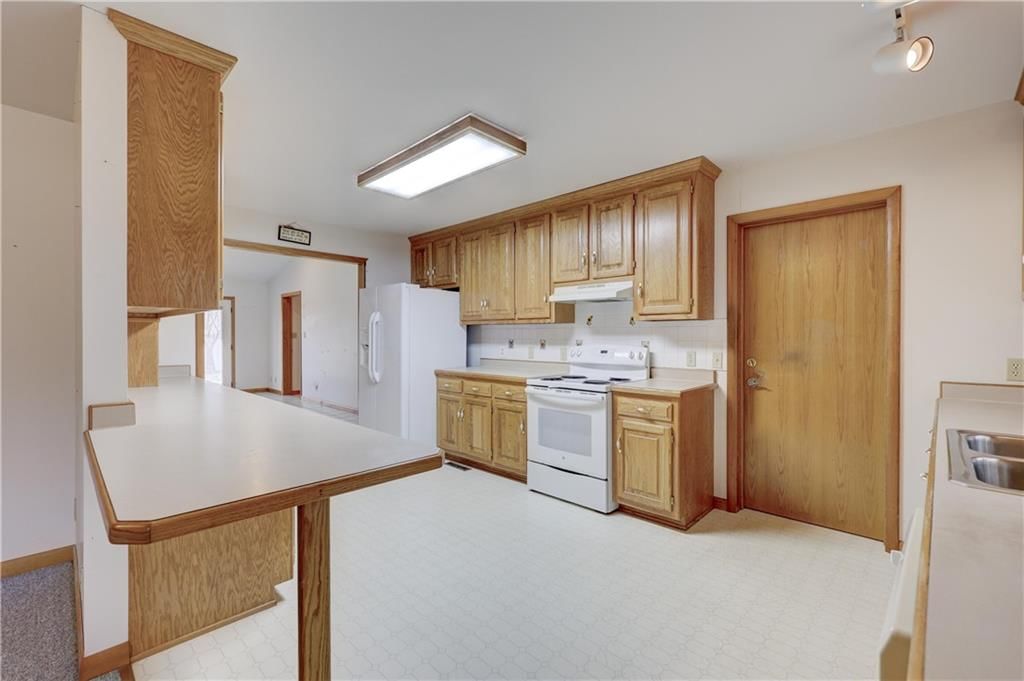 2908 Woodgate Drive — photo 13