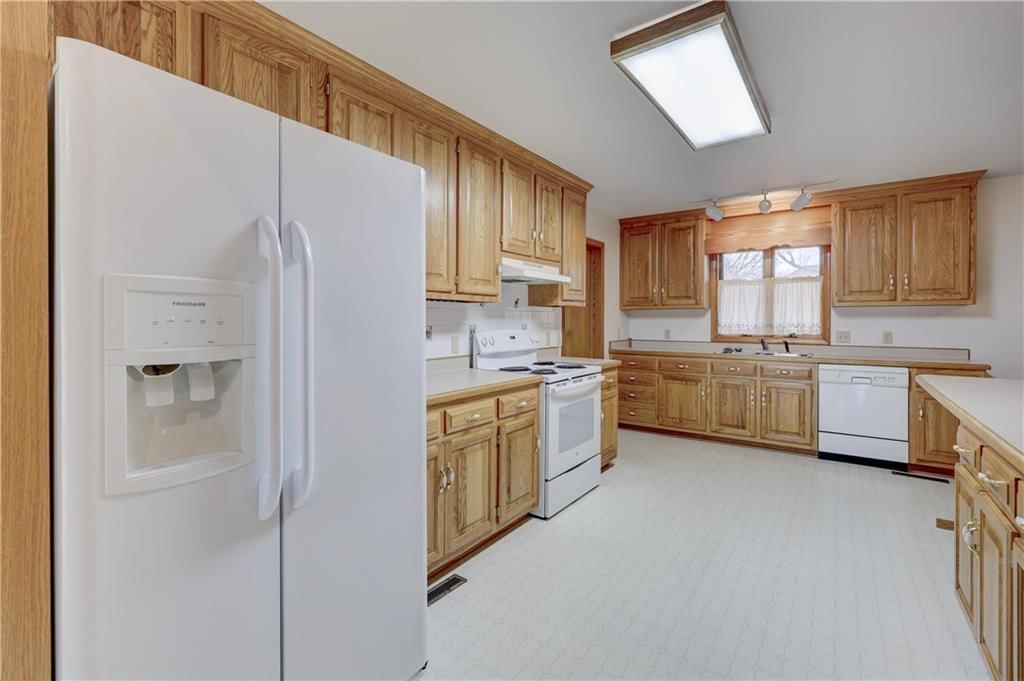 2908 Woodgate Drive — photo 16