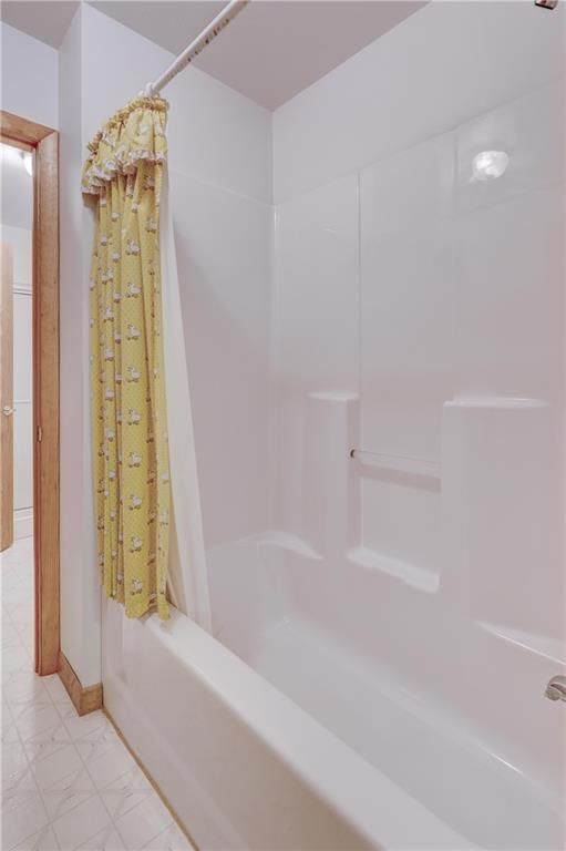 2908 Woodgate Drive — photo 27