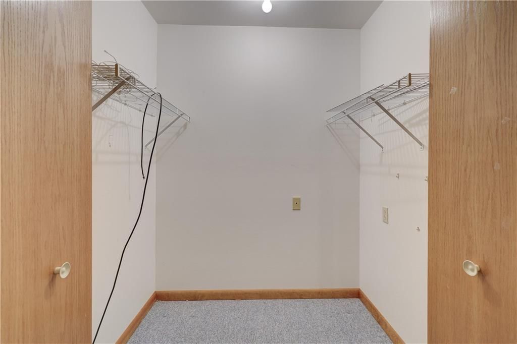 2908 Woodgate Drive — photo 32