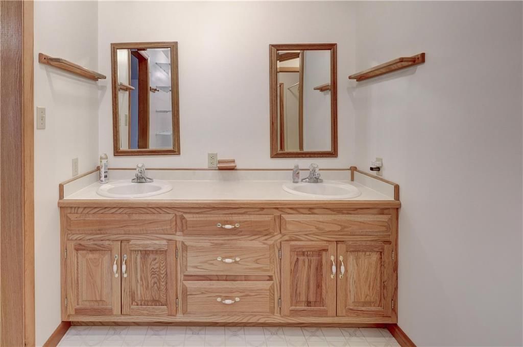 2908 Woodgate Drive — photo 40