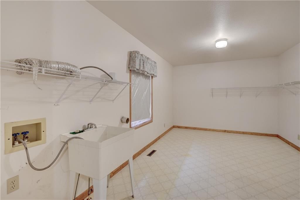 2908 Woodgate Drive — photo 46