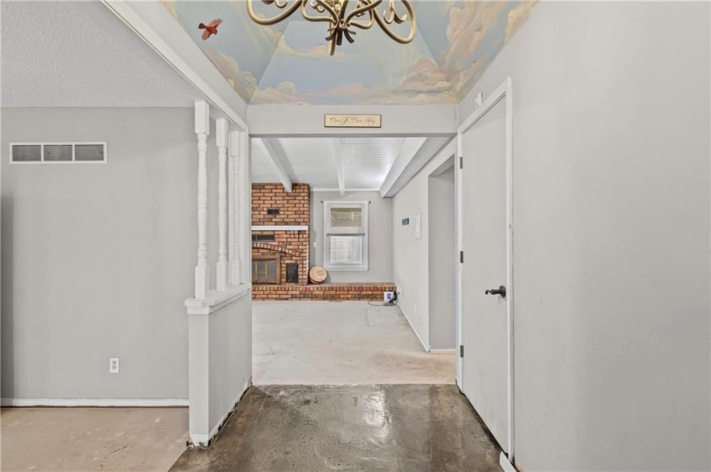 805 NE 2nd Street — photo 3