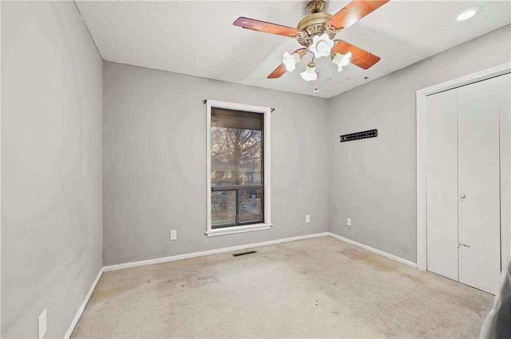 805 NE 2nd Street — photo 17