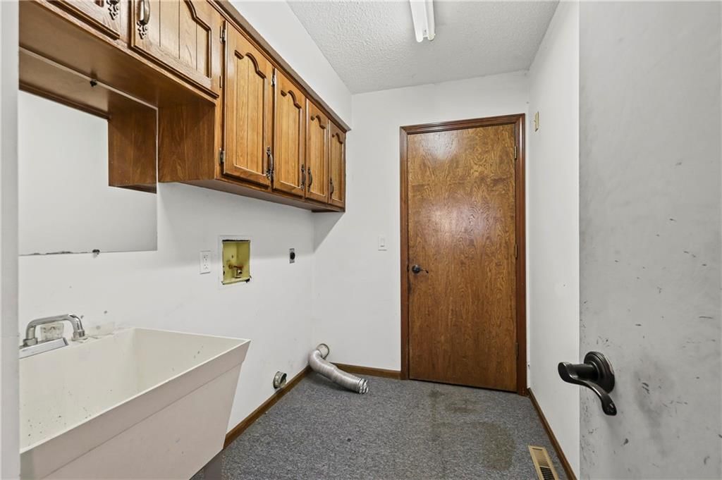 805 NE 2nd Street — photo 23