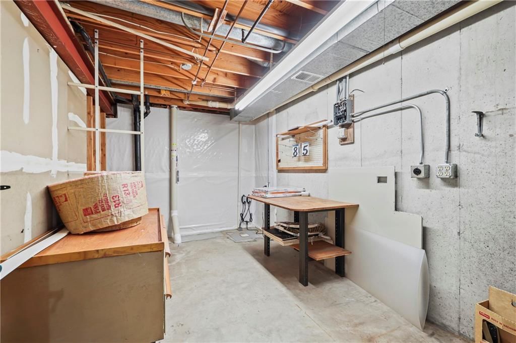 805 NE 2nd Street — photo 30