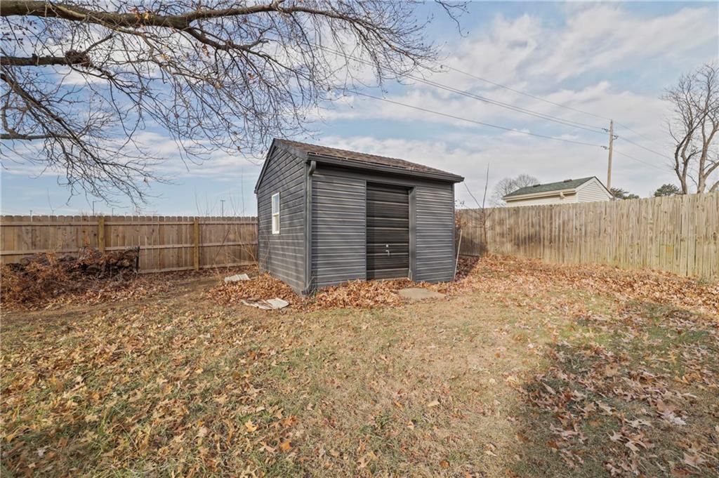 805 NE 2nd Street — photo 36