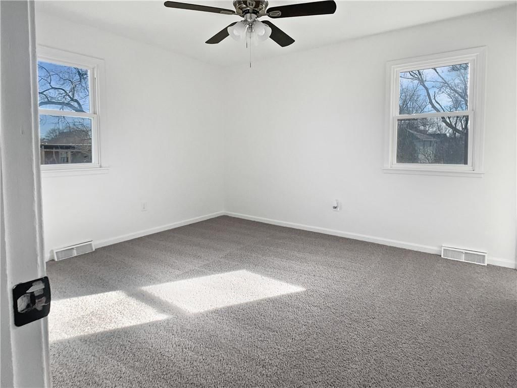 1101 W Elm Terrace — photo 6