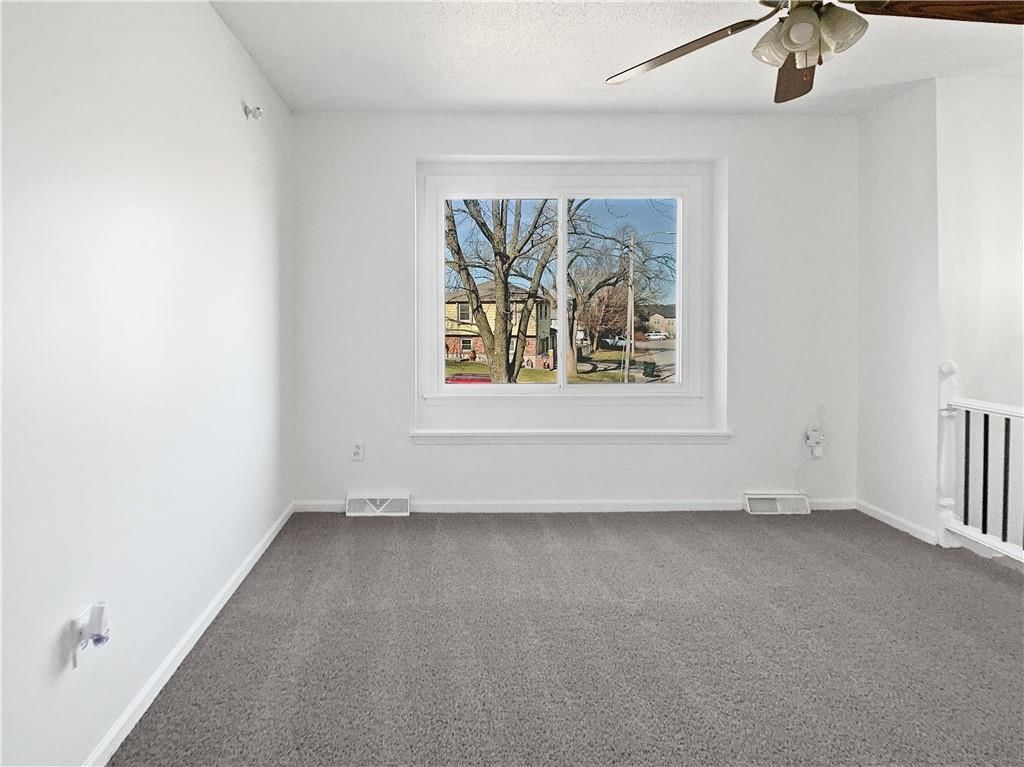 1101 W Elm Terrace — photo 16