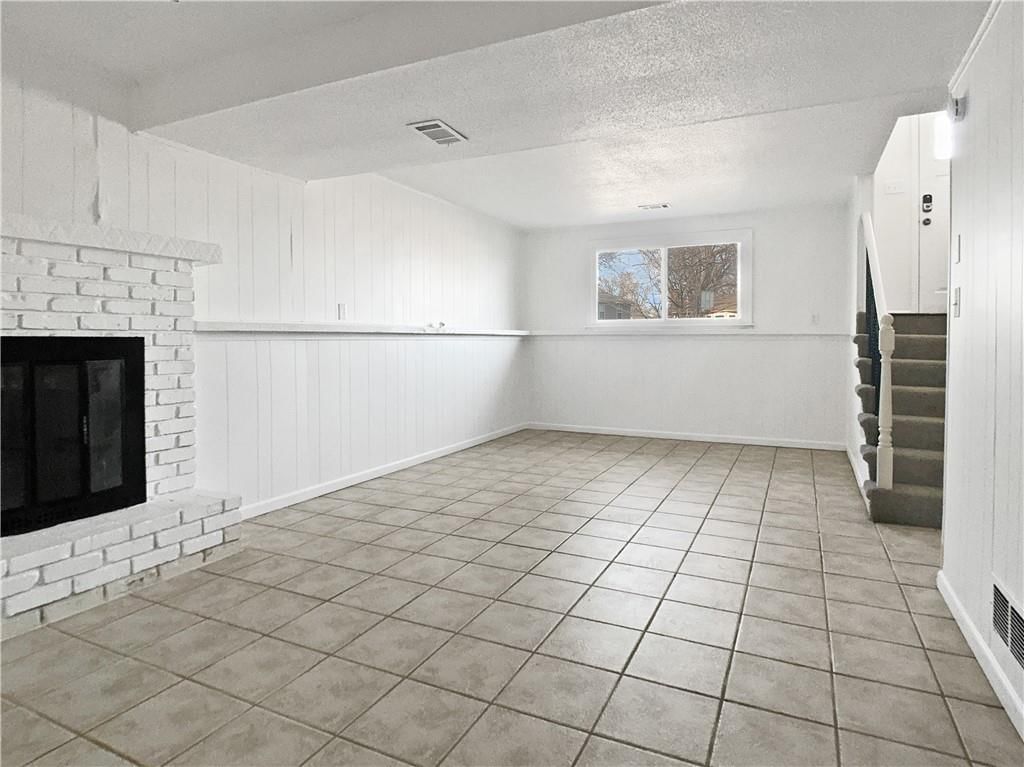 1101 W Elm Terrace — photo 18