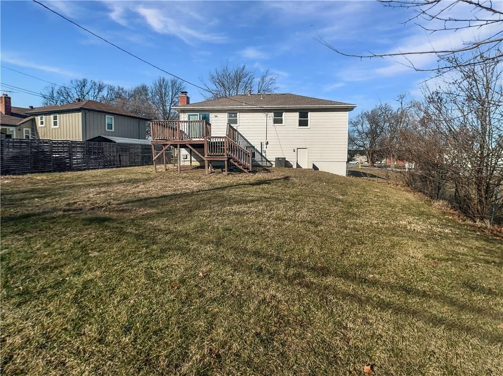 1101 W Elm Terrace — photo 19