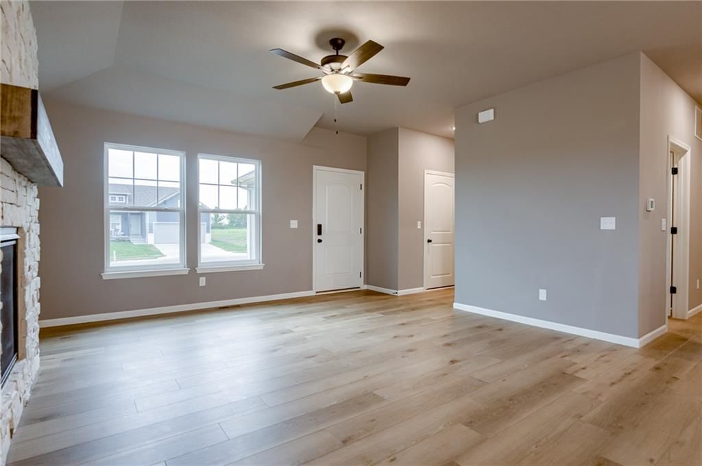 18490 W 205th Terrace — photo 13
