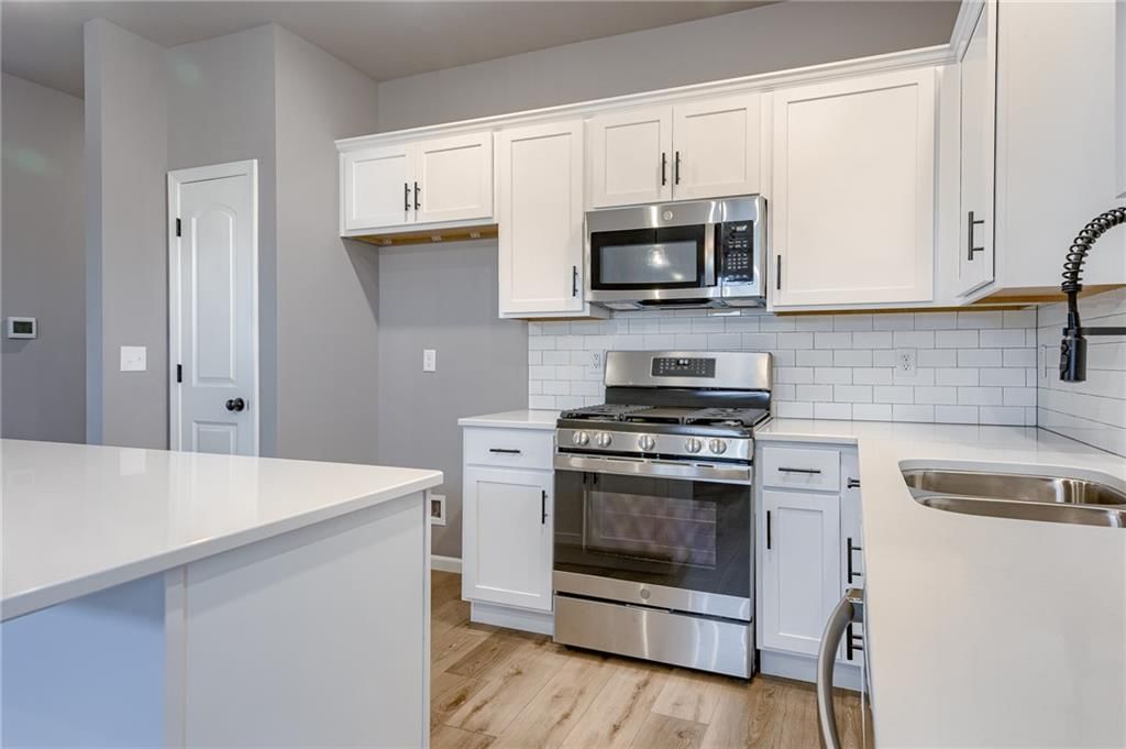 18490 W 205th Terrace — photo 14