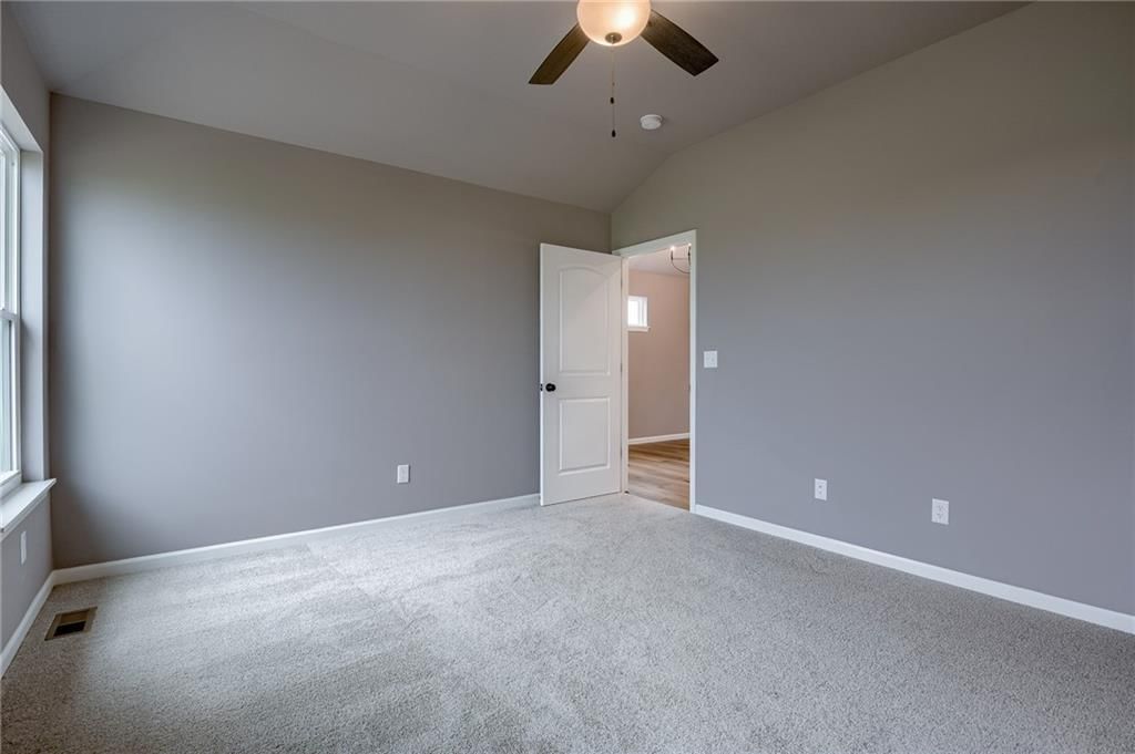 18490 W 205th Terrace — photo 18