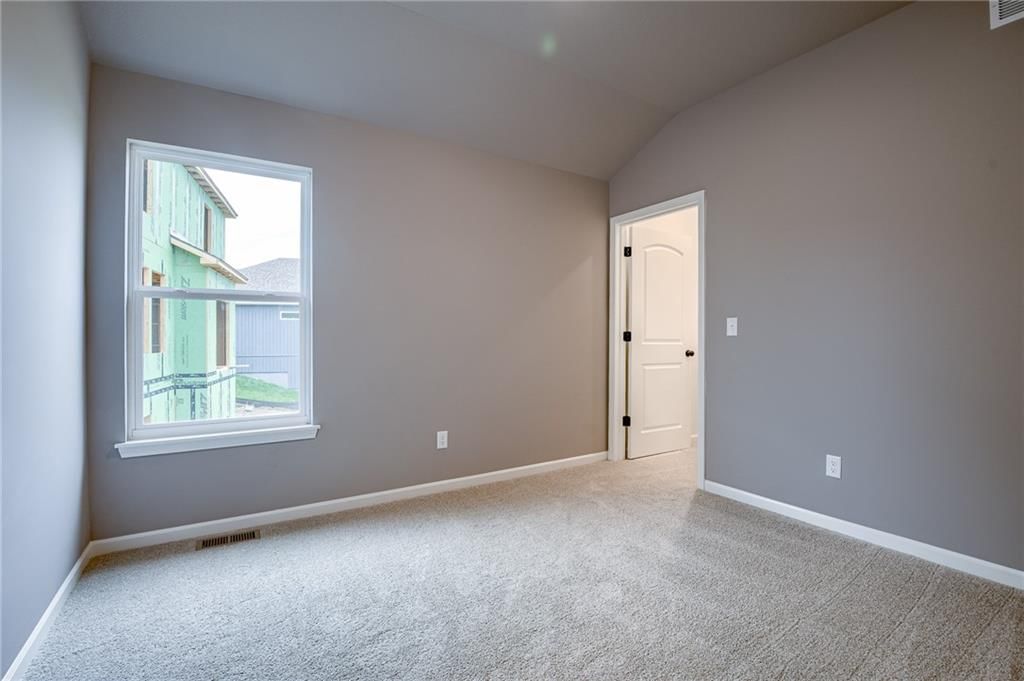 18490 W 205th Terrace — photo 24