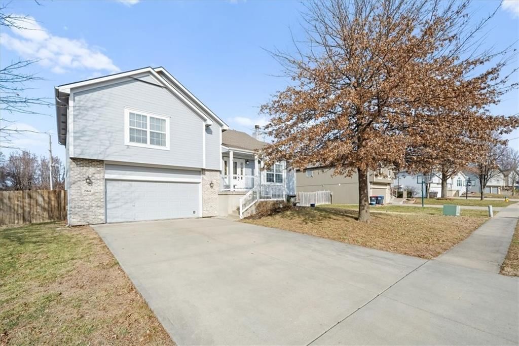15614 Pebble Terrace, Basehor, KS