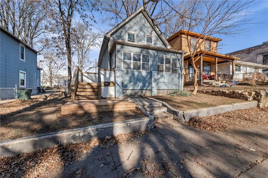 512 Ottawa Street — photo 2