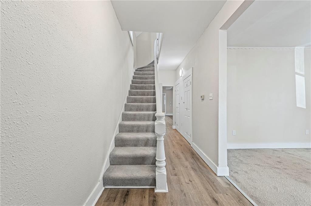 512 Ottawa Street — photo 8