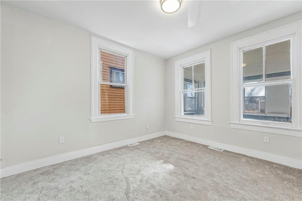 512 Ottawa Street — photo 9