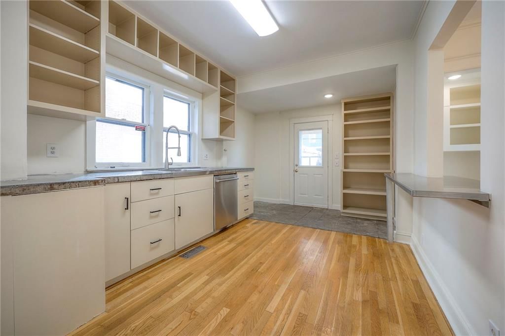 3833 Campbell Street — photo 12