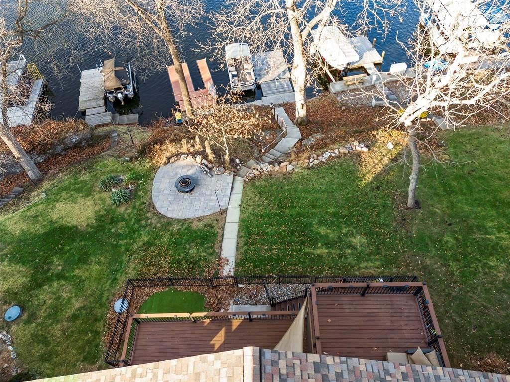 83 Beach Drive — photo 17