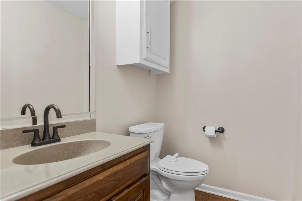 83 Beach Drive — photo 19