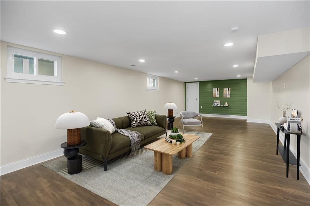 83 Beach Drive — photo 36