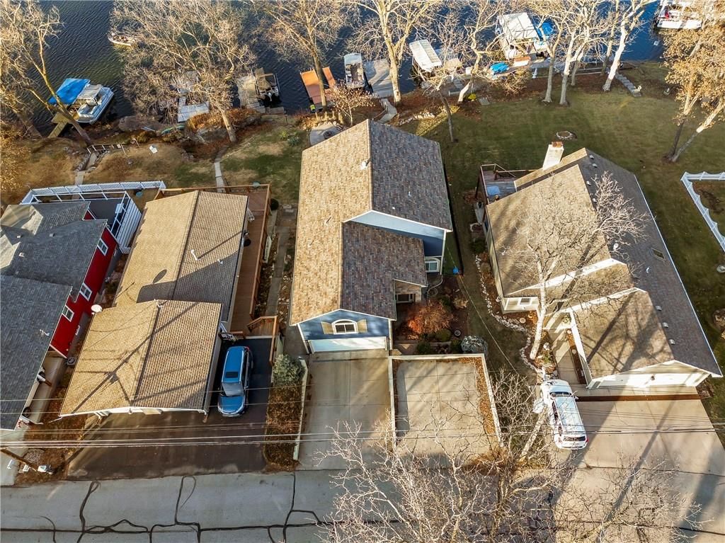 83 Beach Drive — photo 45
