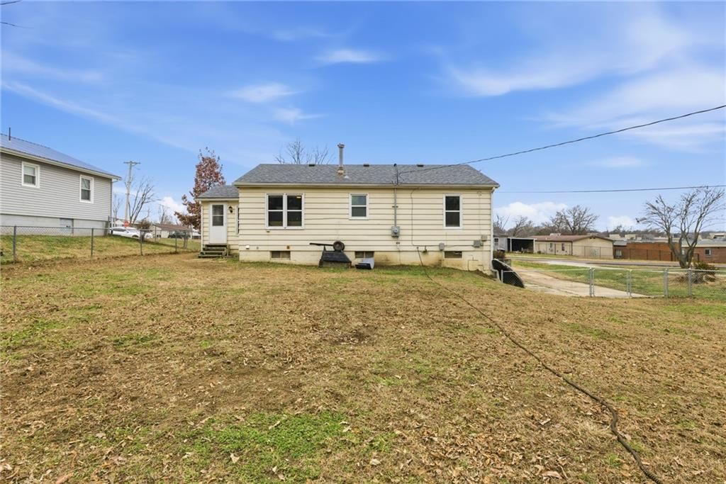 506 E Wimer Street — photo 16