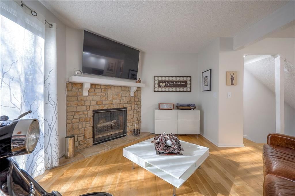 1913 Lawrence Court — photo 6