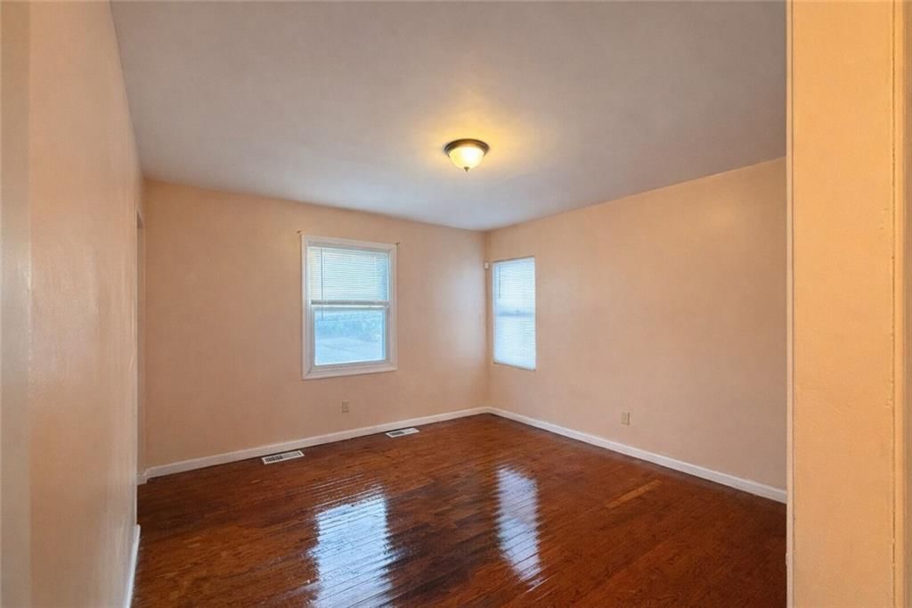 4736 E 44TH Terrace — photo 3