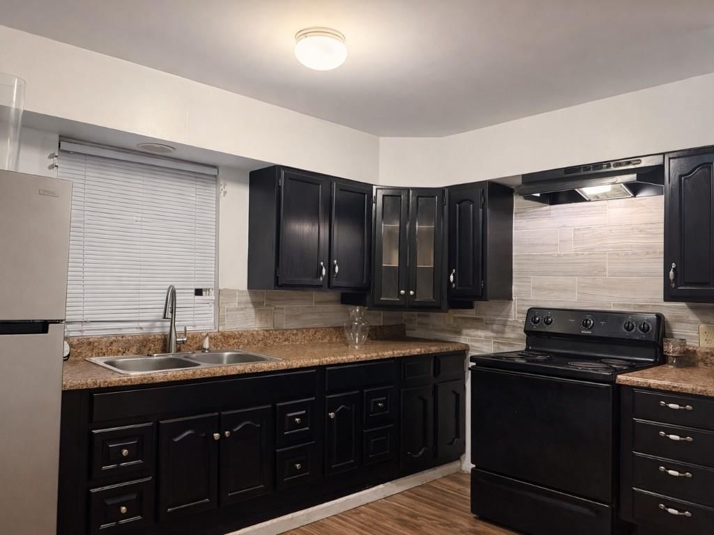 4736 E 44TH Terrace — photo 5