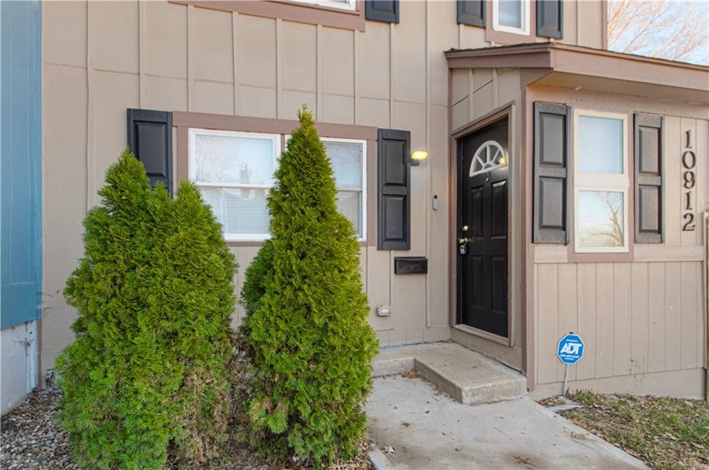 10912 McKinley Avenue — photo 3