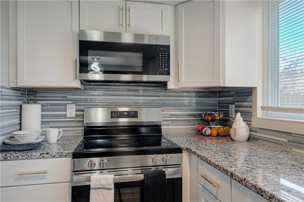 10912 McKinley Avenue — photo 12