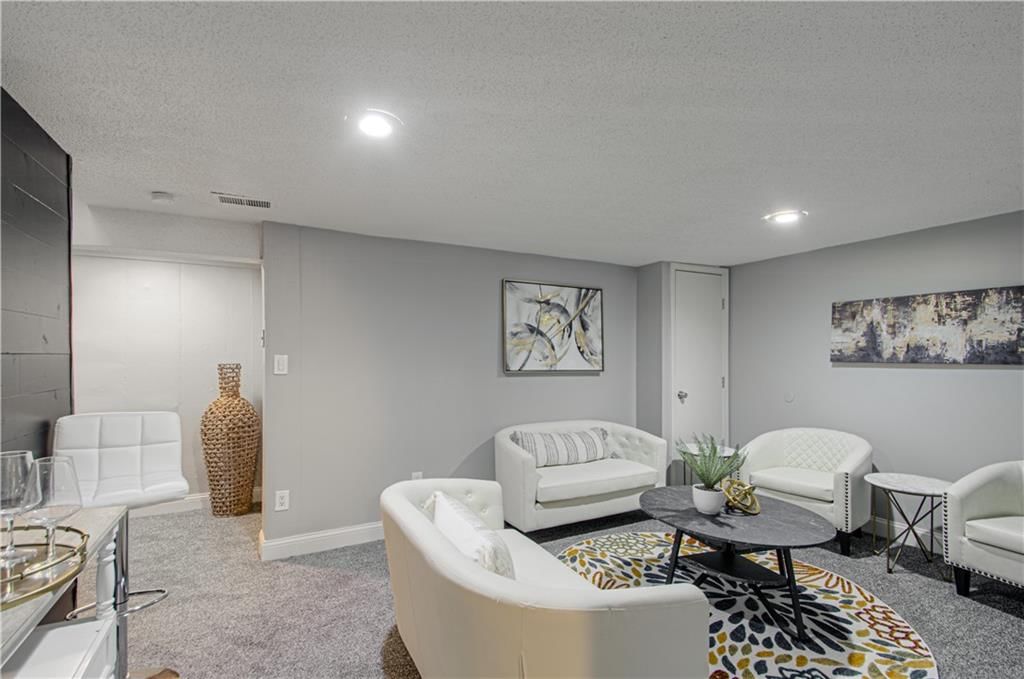 10912 McKinley Avenue — photo 29