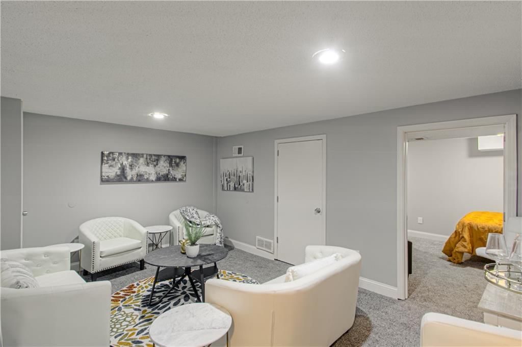 10912 McKinley Avenue — photo 32
