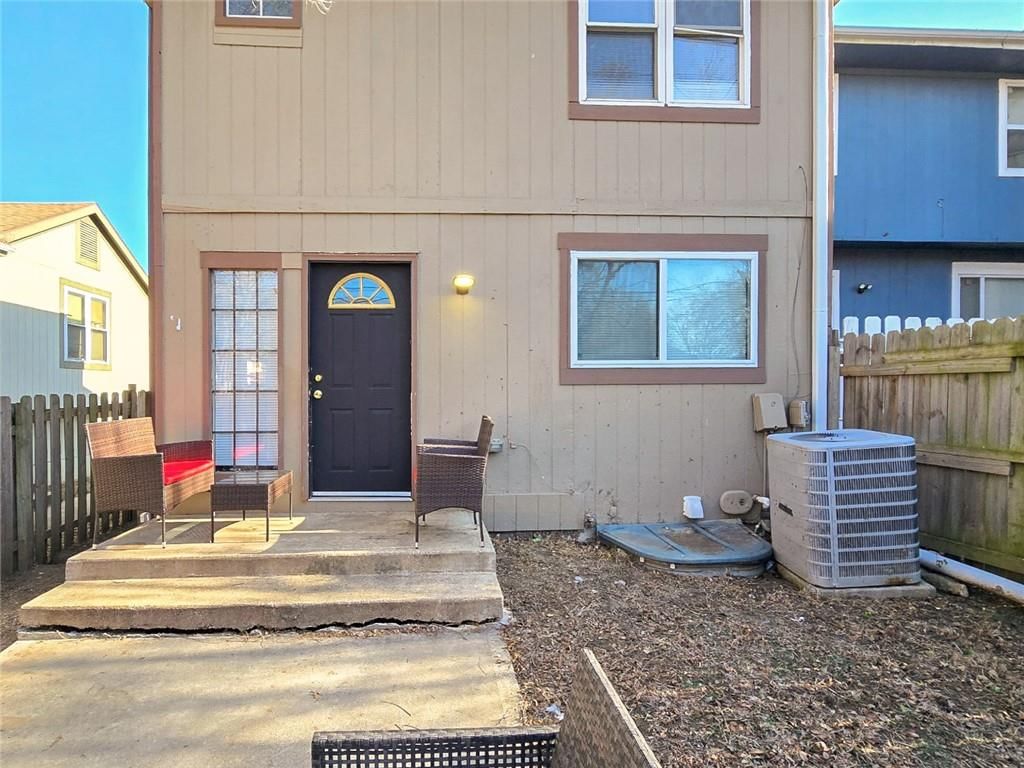 10912 McKinley Avenue — photo 40