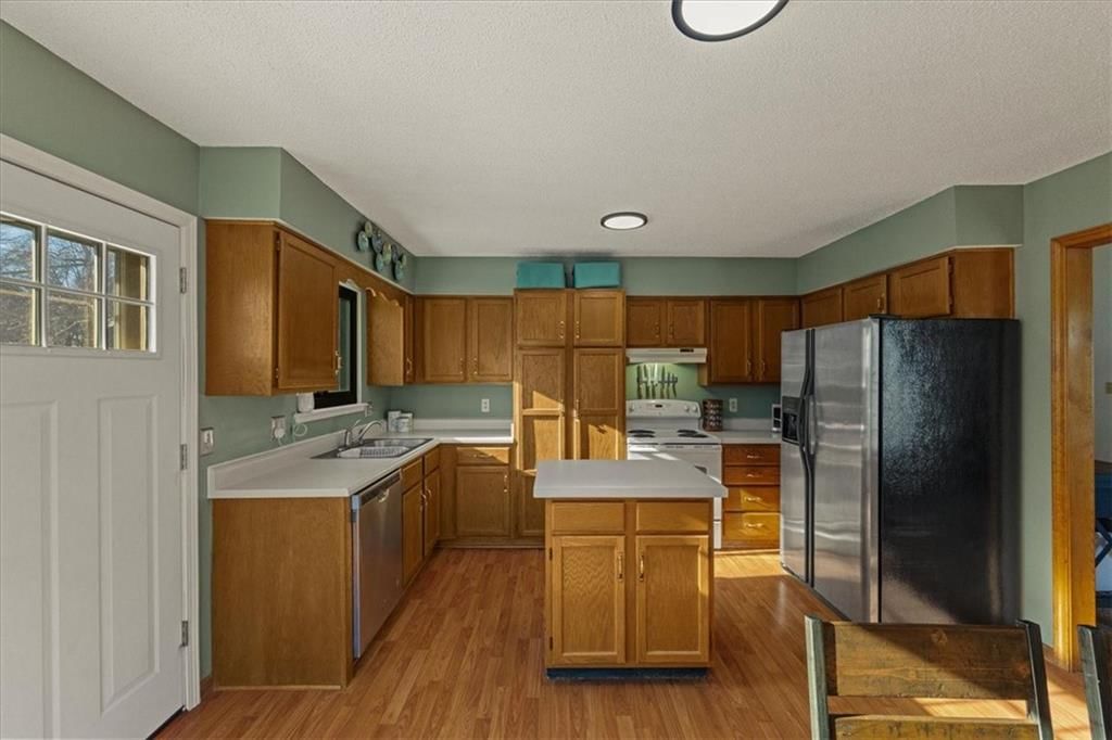 1019 E New London Drive — photo 14