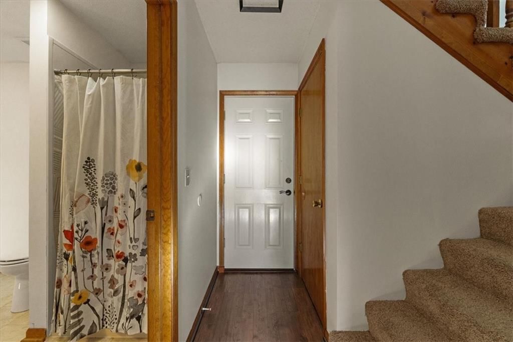 1019 E New London Drive — photo 37
