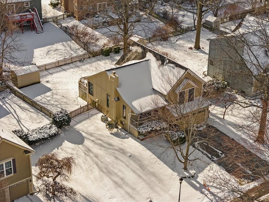 1019 E New London Drive — photo 45