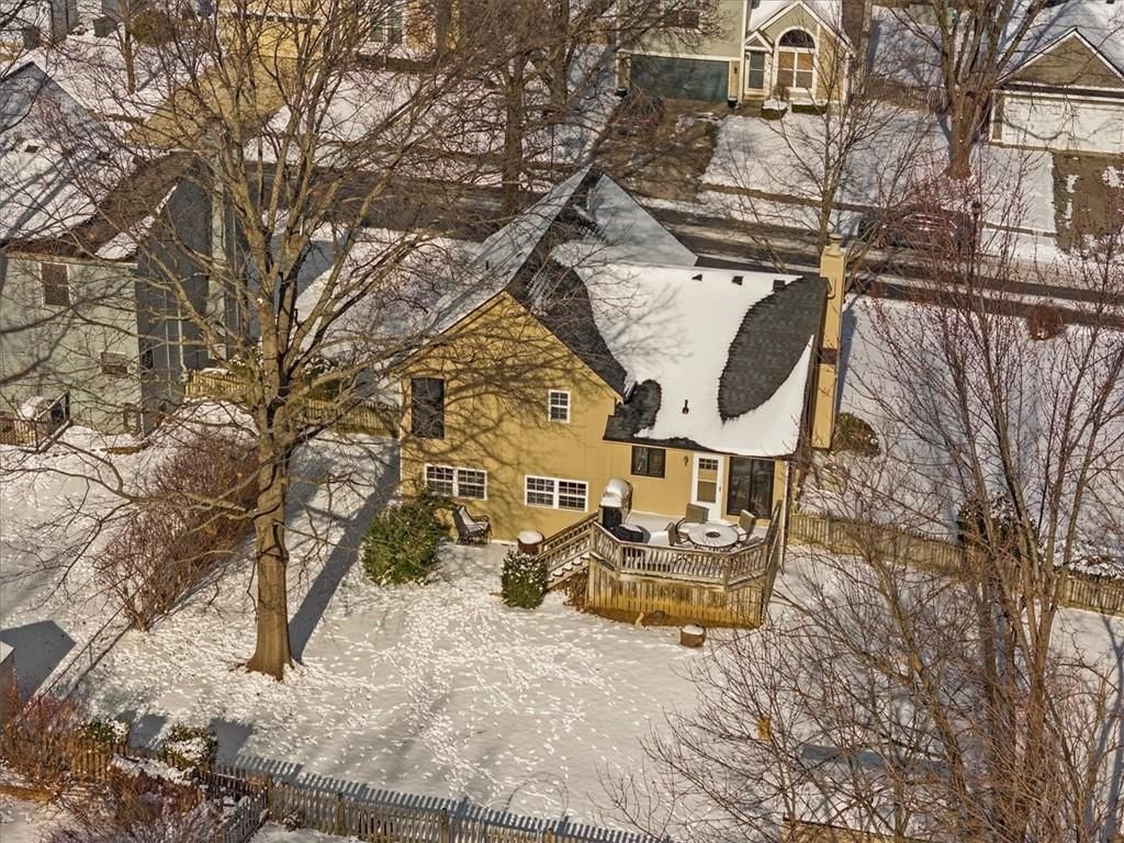 1019 E New London Drive — photo 47