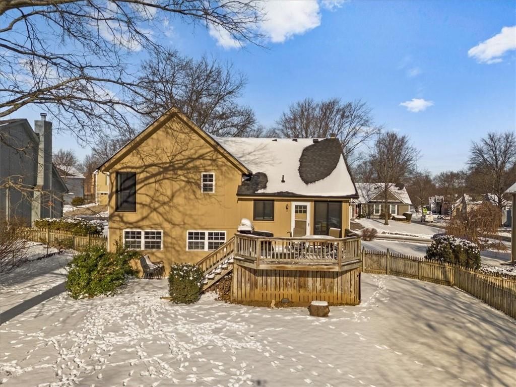 1019 E New London Drive — photo 49
