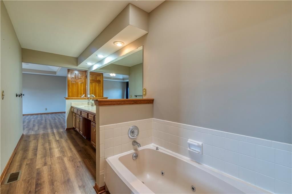 11416 W 105th Street — photo 31