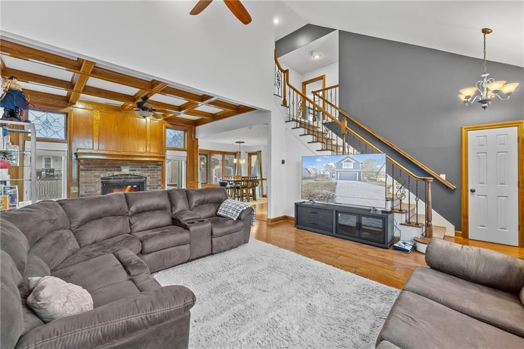 15206 Foster Street — photo 2